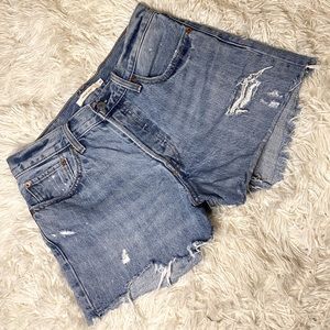 Levi’s Distressed Wedgie Shorts